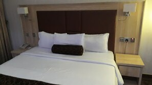 Chambre, 3 chambres, accessible aux personnes à mobilité réduite, fumeurs | 4 chambres