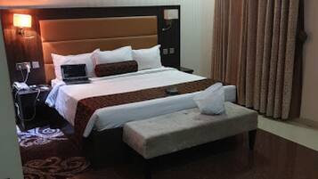 Chambre, 3 chambres, accessible aux personnes à mobilité réduite, fumeurs | 4 chambres