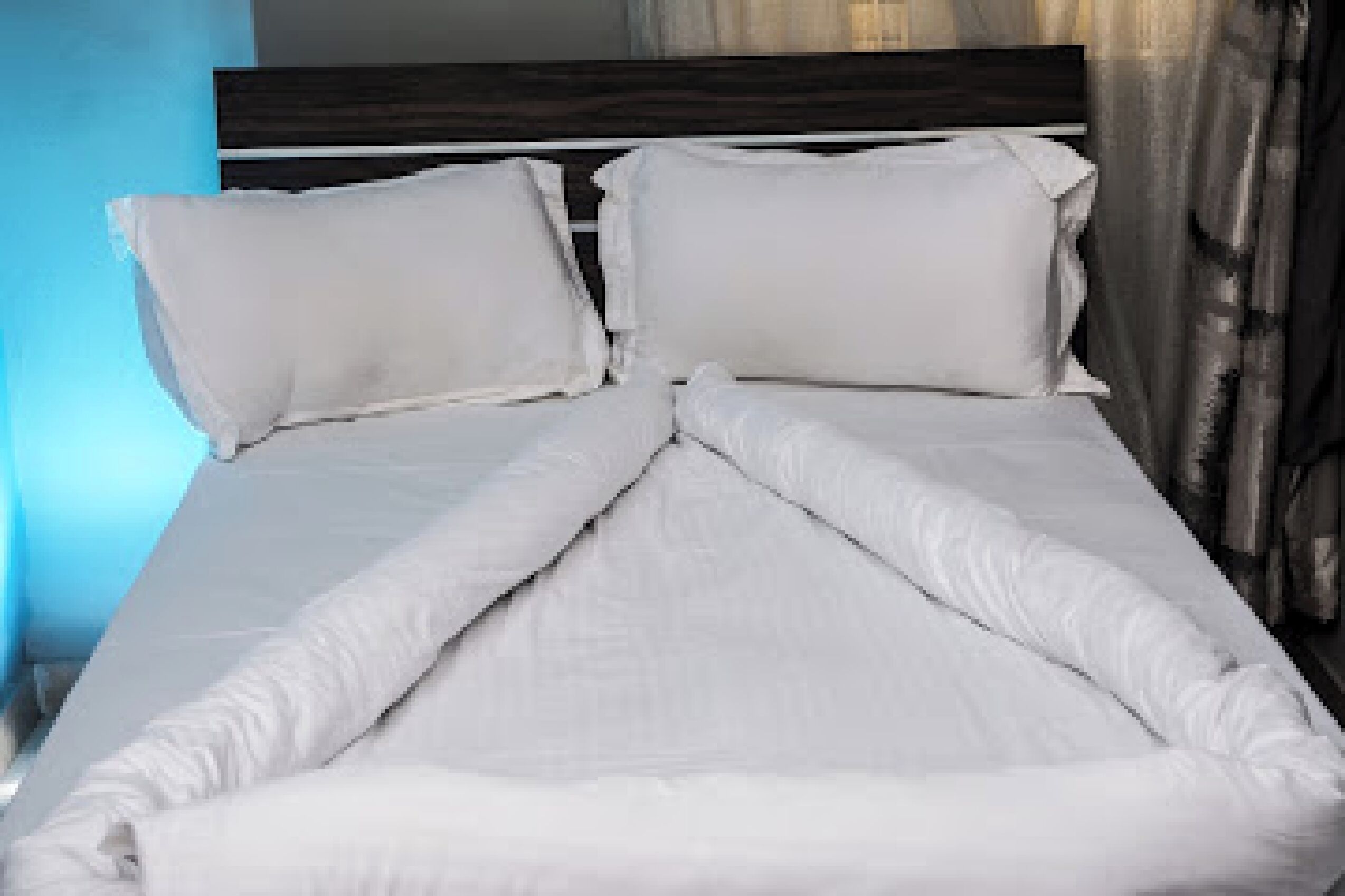Room, 1 Bedroom, Accessible, Smoking | 1 bedroom, WiFi
