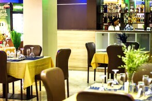 Room, 1 Bedroom, Accessible, Smoking | Dining - Room-oragon Hotel - Guest Room (Lagos)