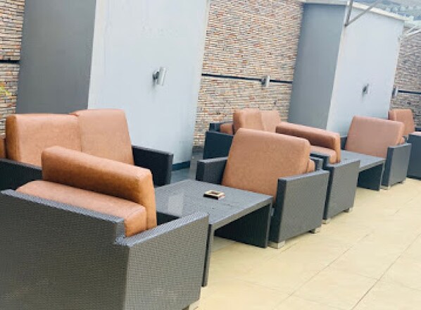 Room, 1 Bedroom, Accessible, Smoking | Lounge