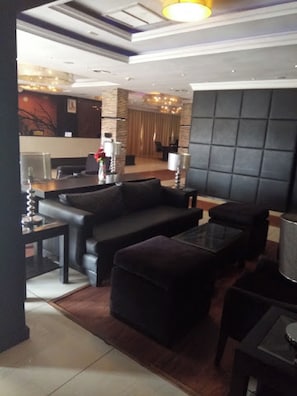 Room, 1 Bedroom, Accessible, Smoking | Living area