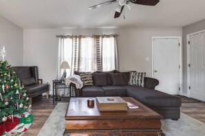 Apartment, 4 Bedrooms, Balcony | Living room - Dont Get Stucked In Boston Traffic! (New Bedford)