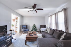 Apartment, 4 Bedrooms, Balcony | Living room - Dont Get Stucked In Boston Traffic! (New Bedford)