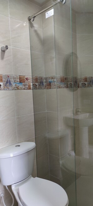 Apartment, 2 Schlafzimmer, Stadtblick | Badezimmer