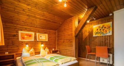 Holiday home with balcony and lots of privacy