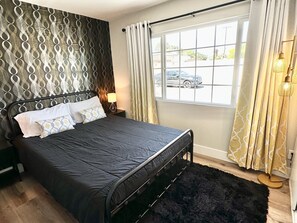 4 bedrooms, iron/ironing board, free WiFi, bed sheets - Amazing 1 story Villa 3min to Convention center 5 min to the strip large  pool (Las Vegas)