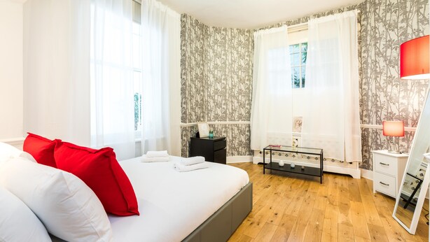 Unclassified image, 1 of 22, button - Sleek 2 Bedroom Earls Court Flat Centre of London (London)