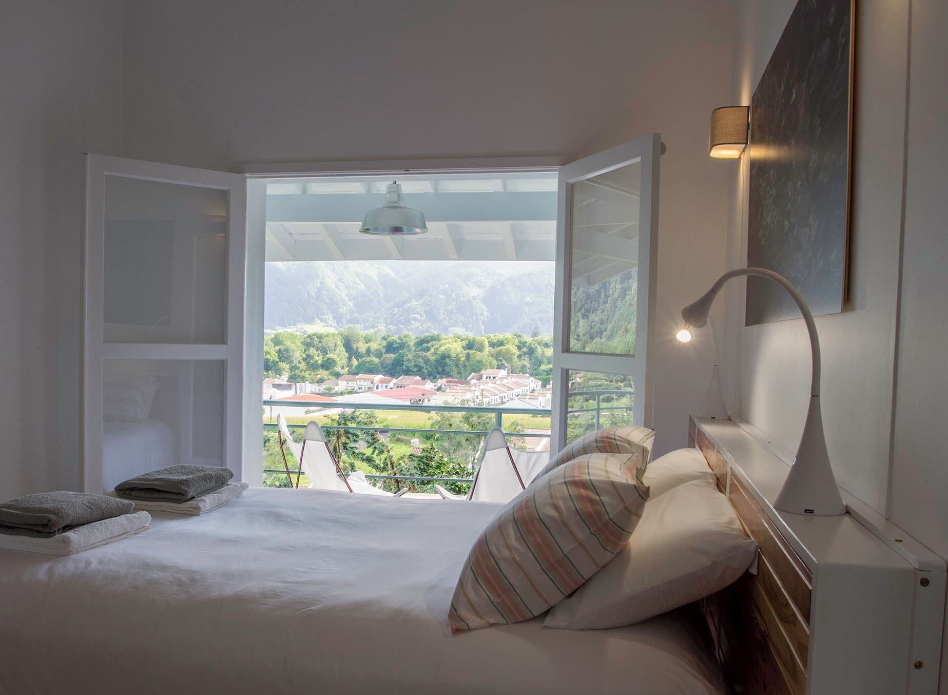 3 bedrooms, in-room safe, desk, WiFi