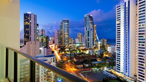 Property grounds - Modern 2 Bedroom Apartment in Sierra Grand - CoastHM (Broadbeach)