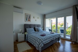 4 chambres, fer et planche à repasser, Wi-Fi gratuit, draps fournis