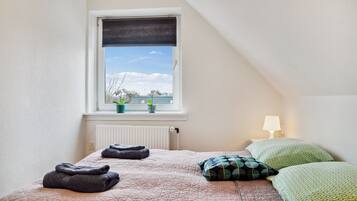 2 chambres, fer et planche Ă  repasser, Wi-Fi gratuit, draps fournis