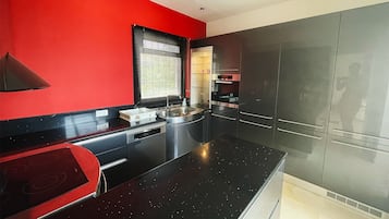 Oven