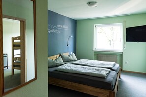 Free WiFi, bed sheets - Hotel Check Rhein (Neuenburg am Rhein)