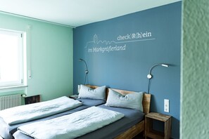 Free WiFi, bed sheets - Hotel Check Rhein (Neuenburg am Rhein)
