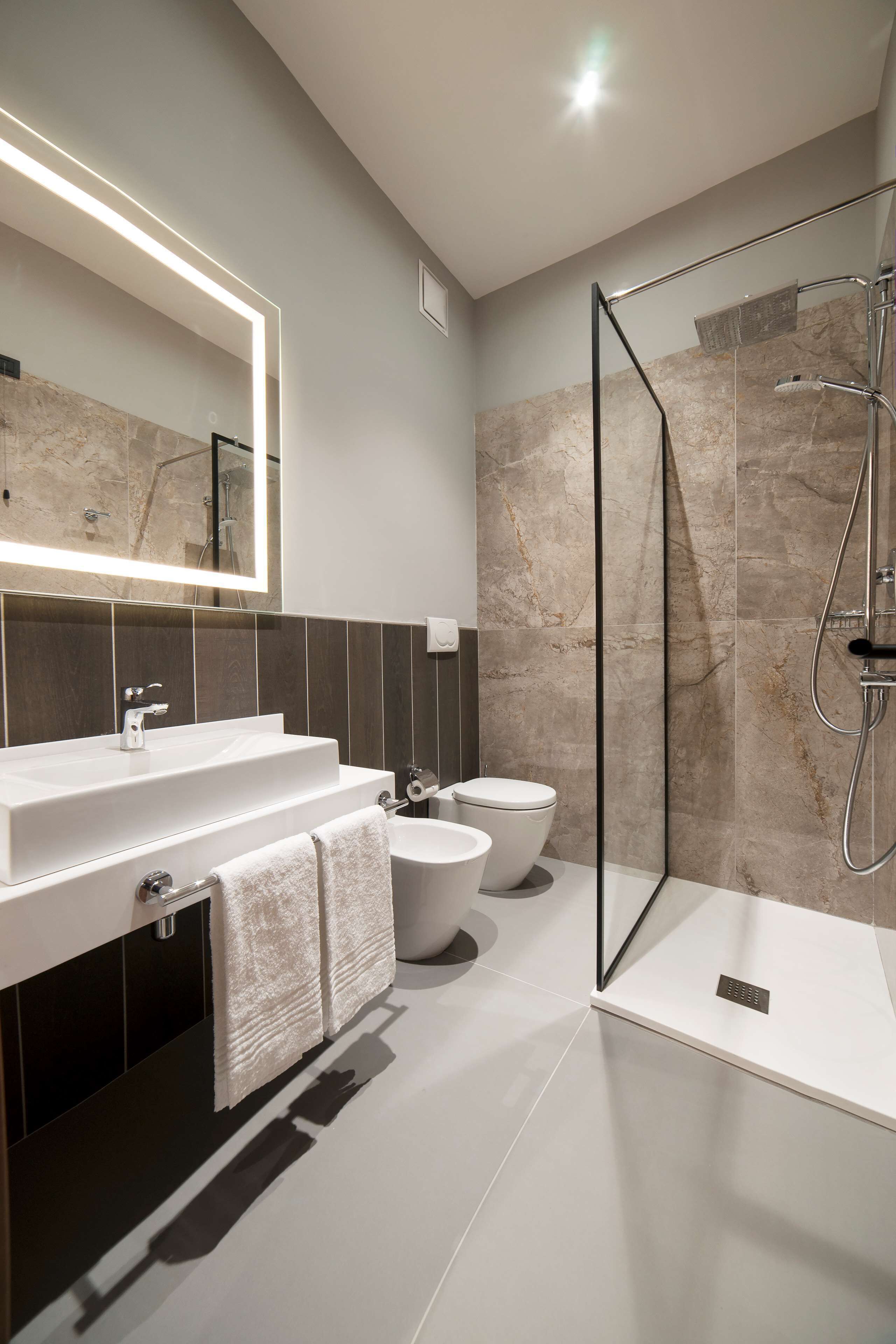 Artículos de tocador ecológicos, bidet, toallas