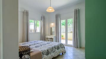 2 bedrooms, in-room safe, iron/ironing board, travel crib