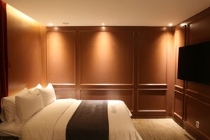 Deluxe Twin Room | Individually decorated, individually furnished, free WiFi, bed sheets - Hotel Banwol (Incheon)