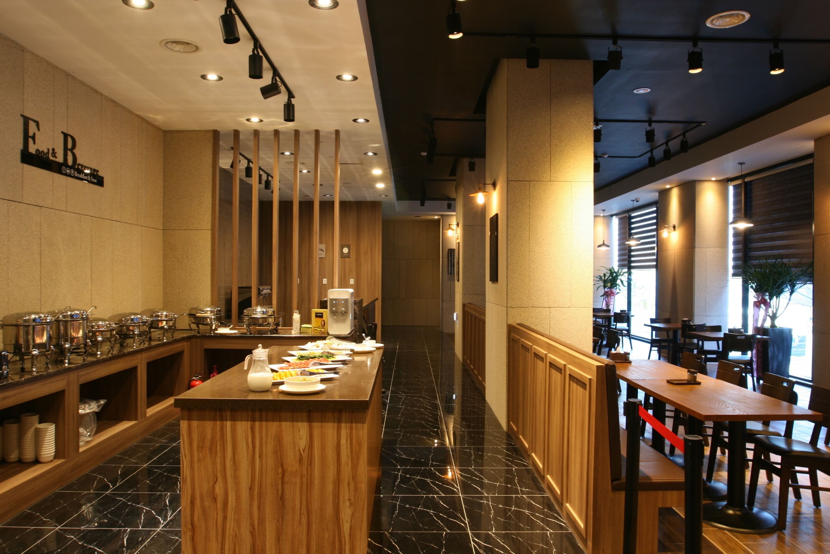 Termasuk sarapan bufet setiap hari 