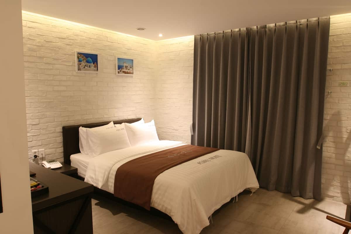 1 chambre, décoration personnalisée, ameublement personnalisé