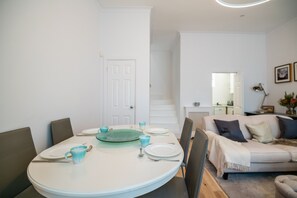 Standaard huis (2 Bedrooms) | Dineren op de kamer