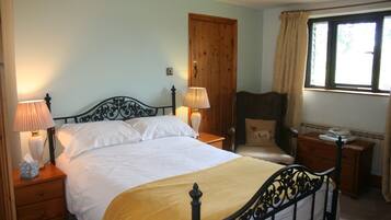 Family Cottage | 3 bedrooms, free WiFi, bed sheets