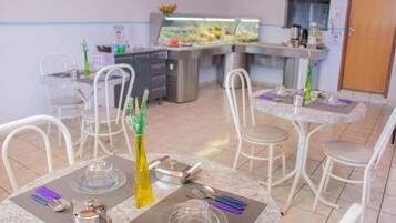 Free daily full breakfast