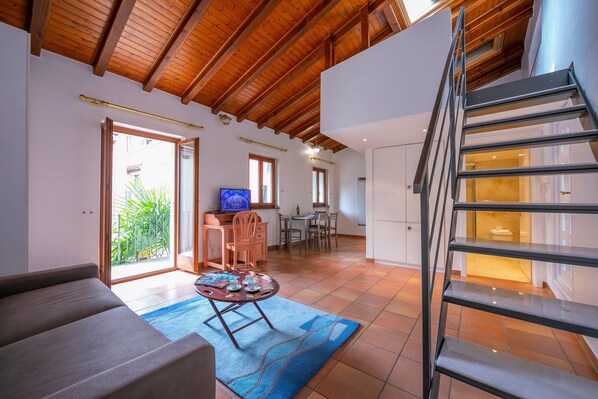 Living room - King Marina (Ascona)