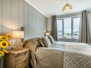 Cottage | Interior - Number 8 Lakes View (Burnham-on-Sea)