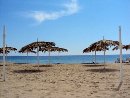 Beach House Ibiza - Image 23