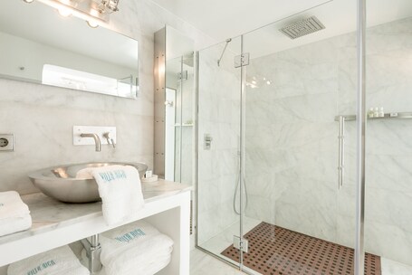 Beach House Ibiza - Image 13