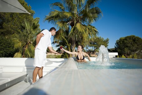 Beach House Ibiza - Image 31