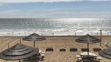 Beach nearby, sun-loungers