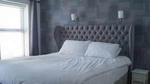 Economy Double Room, Ensuite, Sea View
