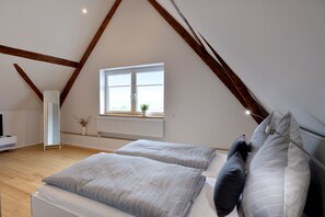 2 bedrooms, iron/ironing board, travel crib, WiFi