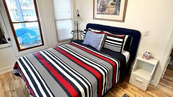 4 bedrooms, iron/ironing board, WiFi (free), bed sheets