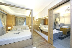 3 bedrooms, desk, iron/ironing board, travel crib - Campiglio Luxury Apartment with SPA (Madonna di Campiglio)