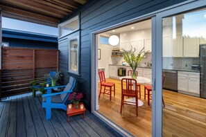 Dining - lower west side style & quality 1BR (Santa Cruz)