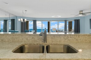 Studio (3 Bedrooms) | Intérieur