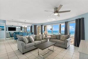 Monolocale (3 Bedrooms) | Interni
