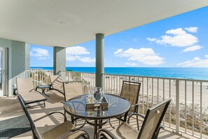 Monolocale (3 Bedrooms) | Interni