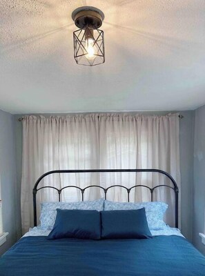 3 bedrooms, iron/ironing board, travel cot, free WiFi