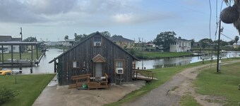  Rustic Island fishing cabin on canal to San Bernard River.