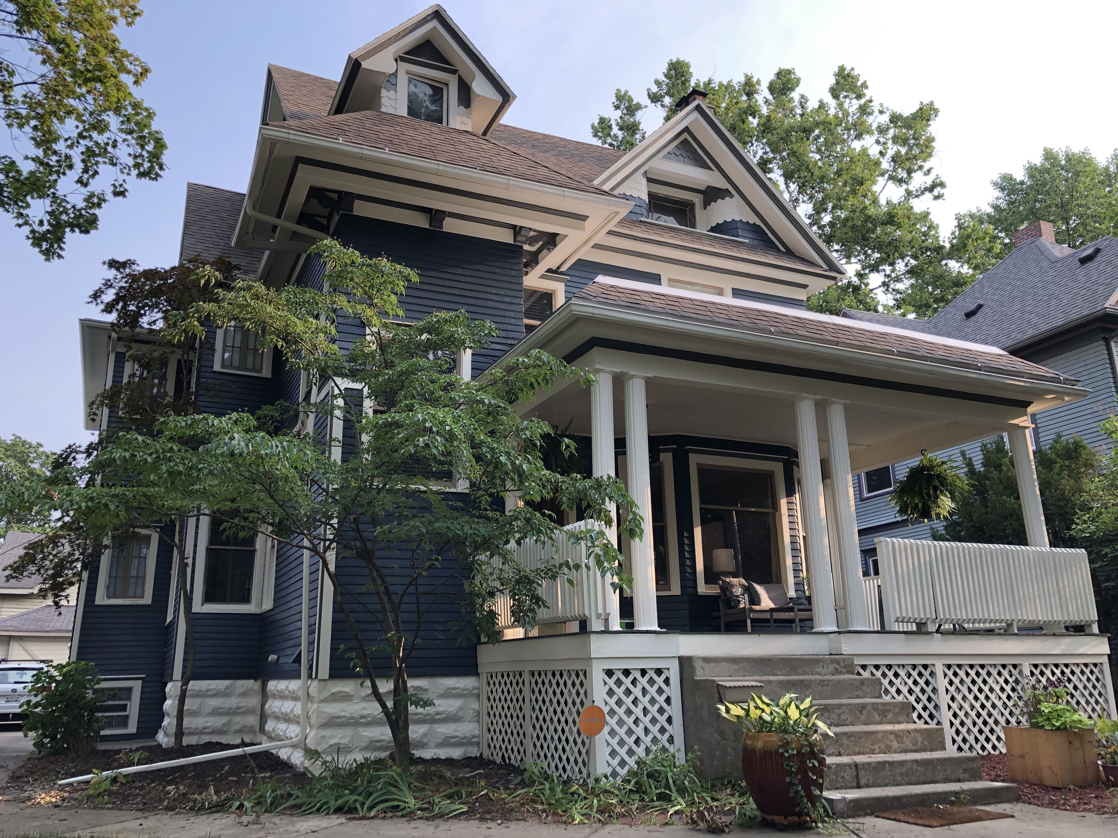 Large home walking distance to Notre Dame and downtown