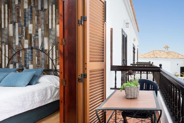 3 chambres, fer et planche à repasser, Wi-Fi gratuit, draps fournis