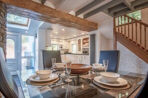 Dining - Sea View - 2 Bedroom Cottage - Wisemans Bridge - Saundersfoot (Saundersfoot)