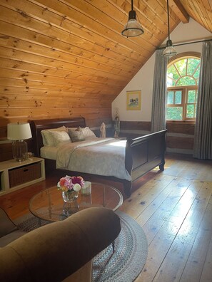 5 Schlafzimmer, Schreibtisch, Bügeleisen/Bügelbrett, kostenloses WLAN