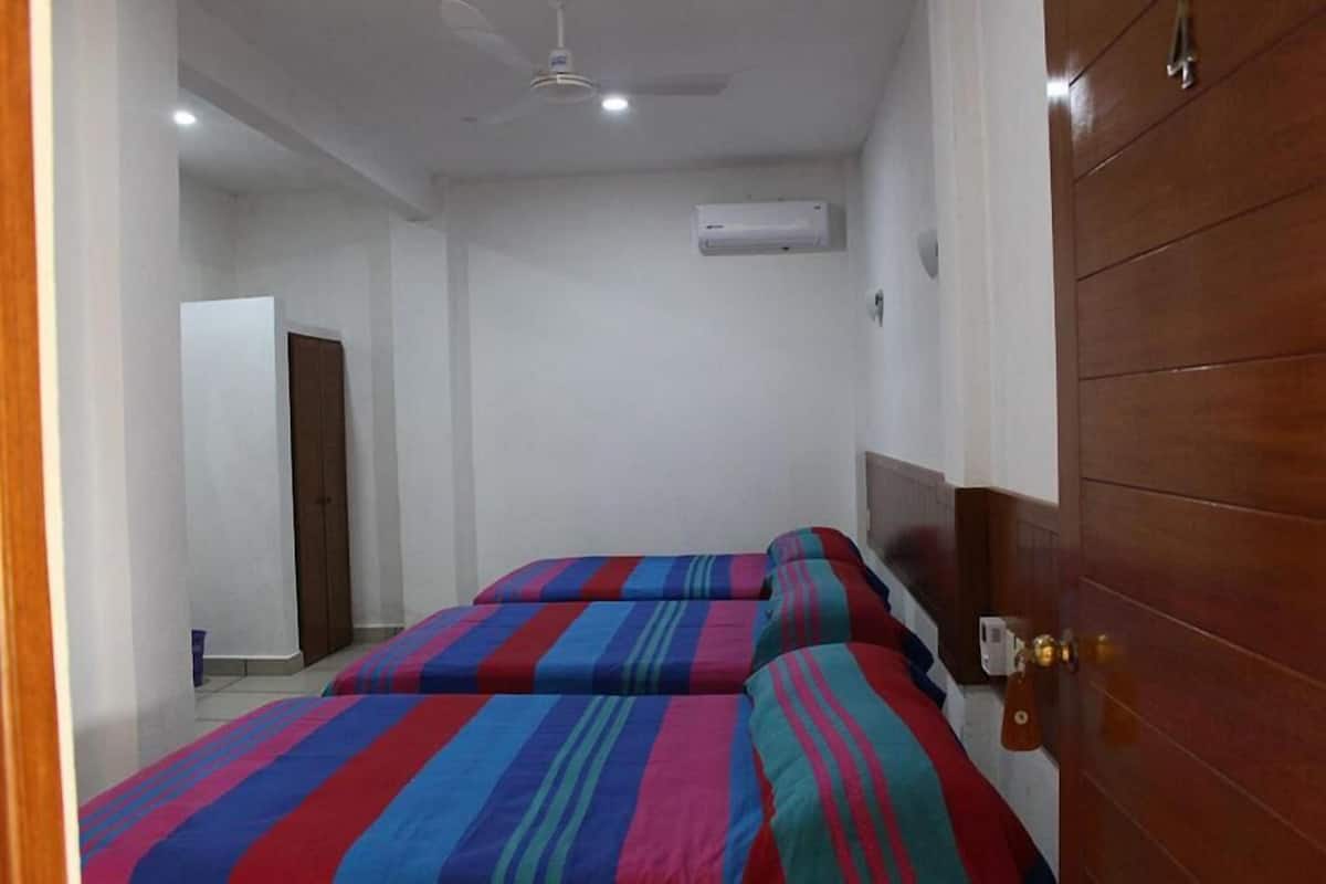 Superior Room | Desk, free WiFi, bed sheets