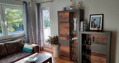 Feriendomizil zentral -3 Schlaf- + Wohnzimmer - Küche -Bad+ WC -großer Balkon