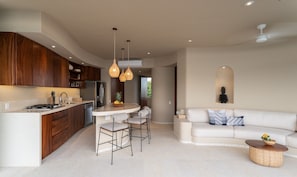 Superior Villa | Dining room